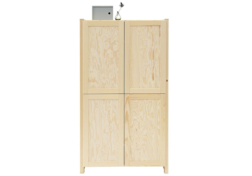 Classic-kaappi vaneritäyteovilla