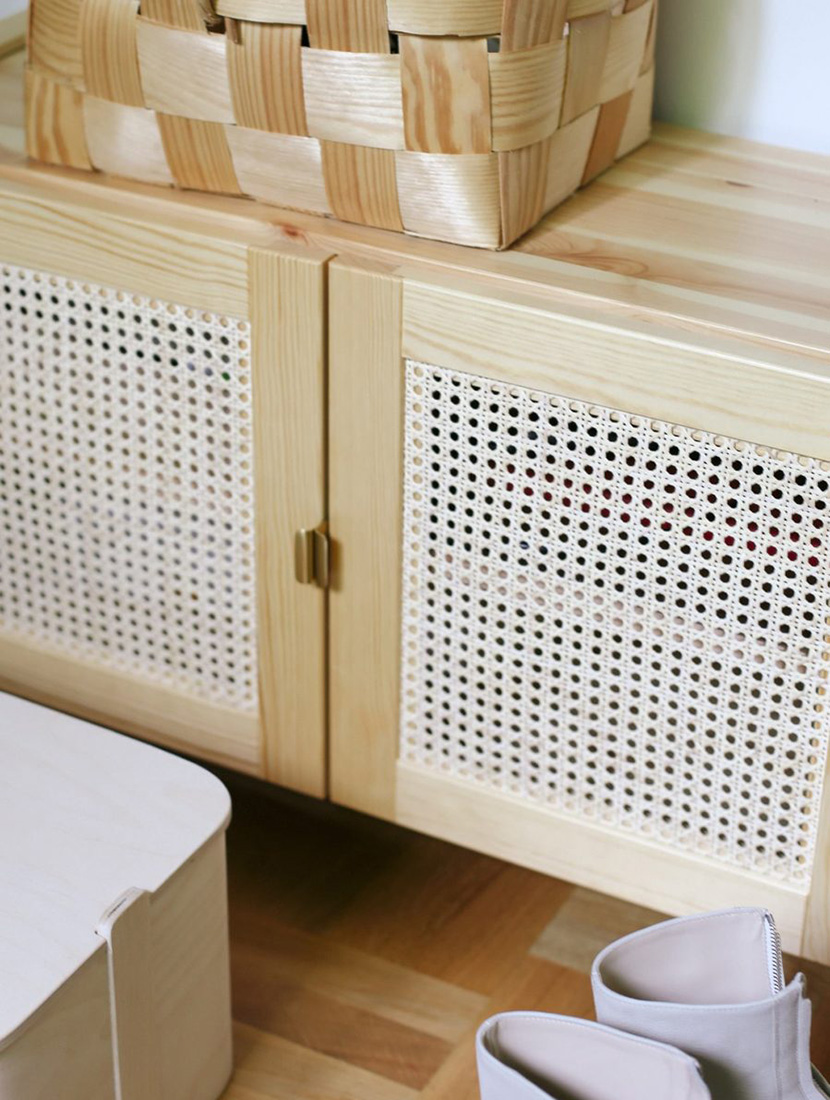 TV-taso rottinkiovilla, luonnonvärinen