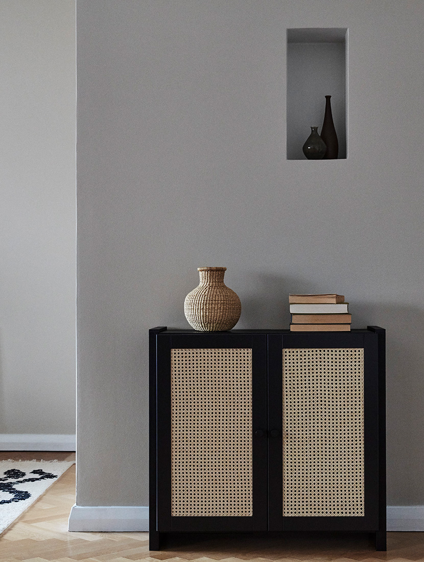 Pieni senkki rottinkiovilla