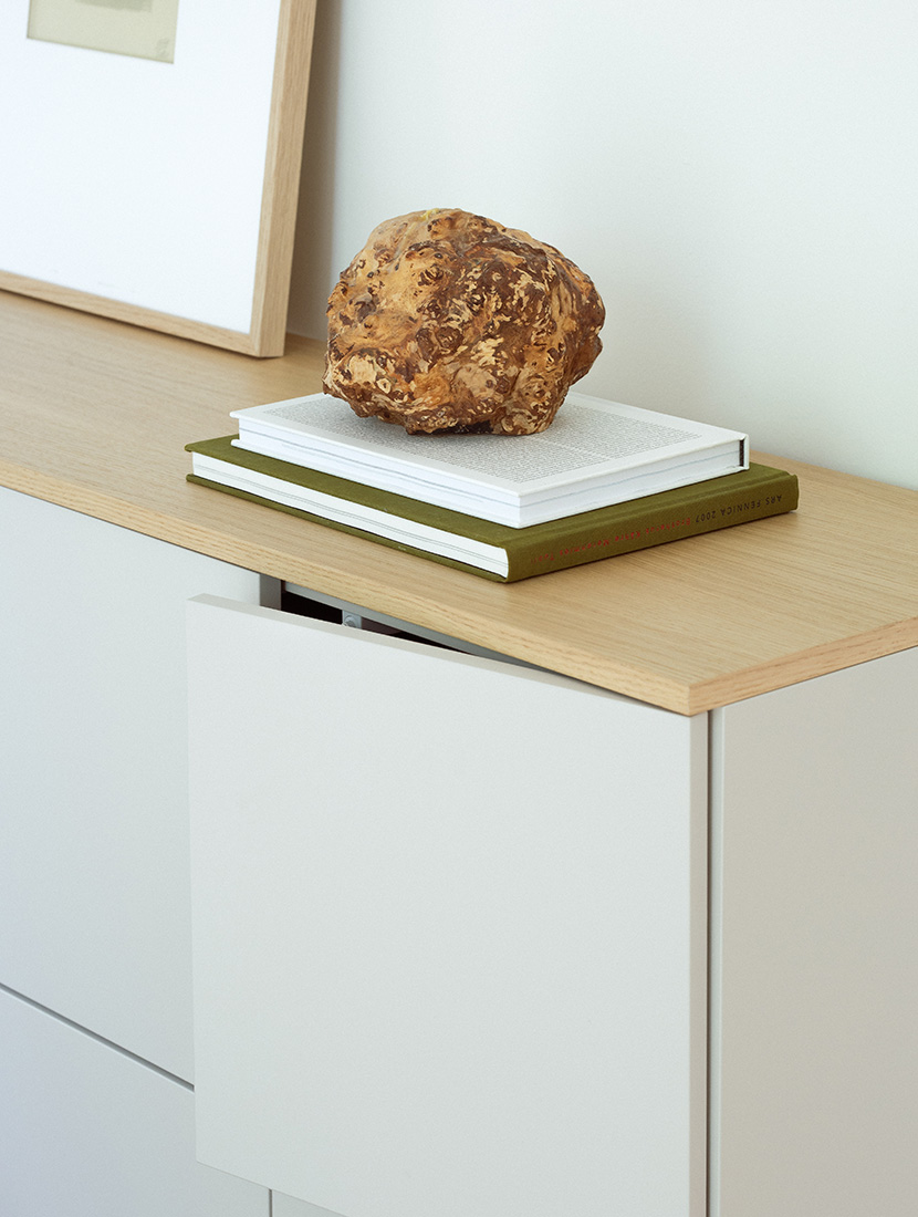 Fuuga senkki, cashmere, iso & pieni ovi, Bend-jalat, kaksiosainen